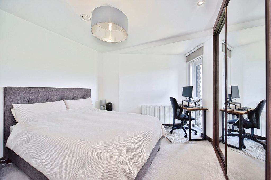 Property photo 3 of 20 Pbox-Img.Jpg