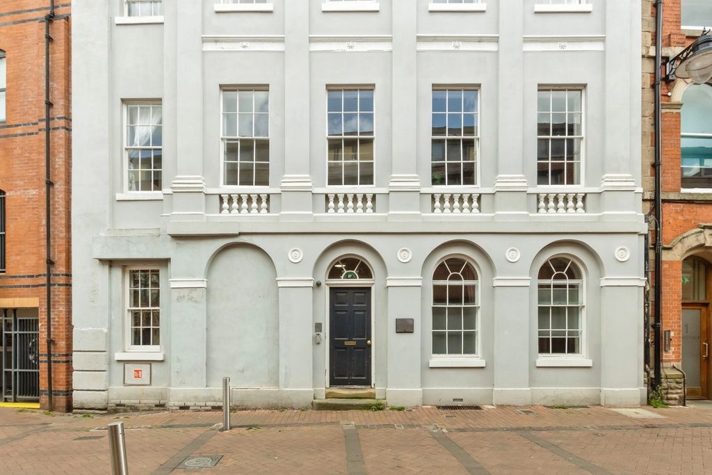 Property photo 1 of 11 Photo