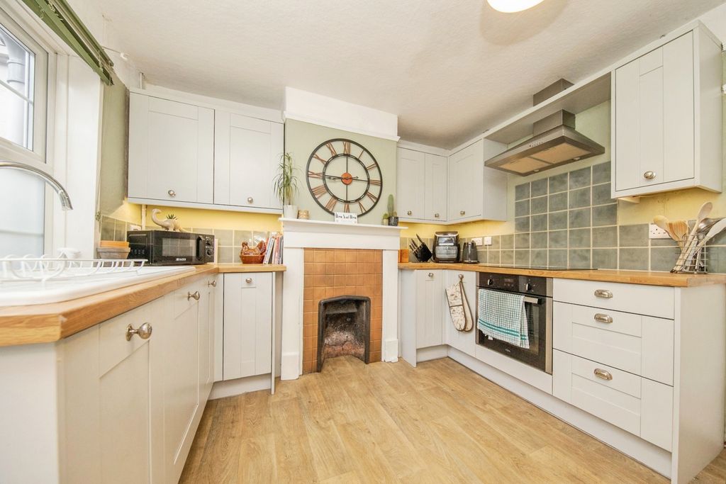 Property photo 2 of 17 Pbox-Img.Jpg