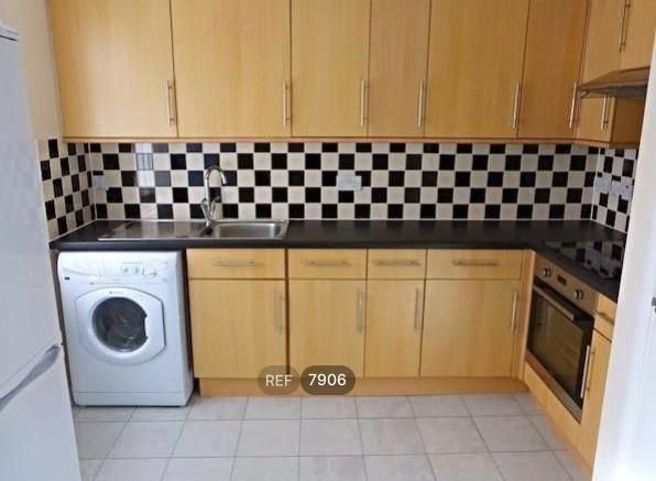 Property photo 3 of 7 Kitchen