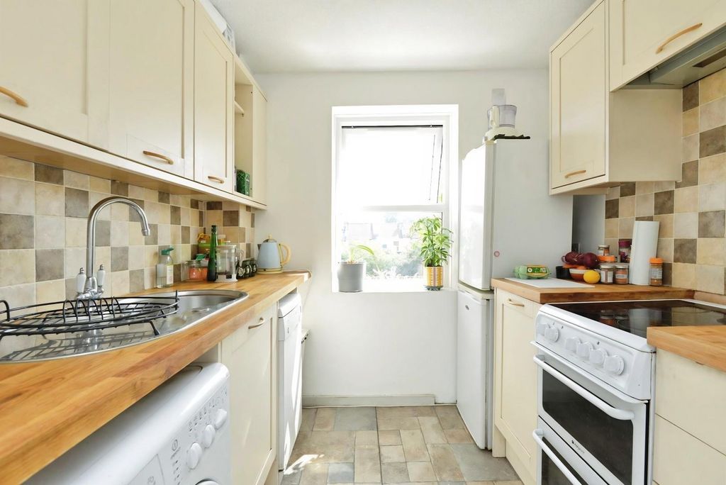 Property photo 3 of 19 Kitchen Edit.Jpg