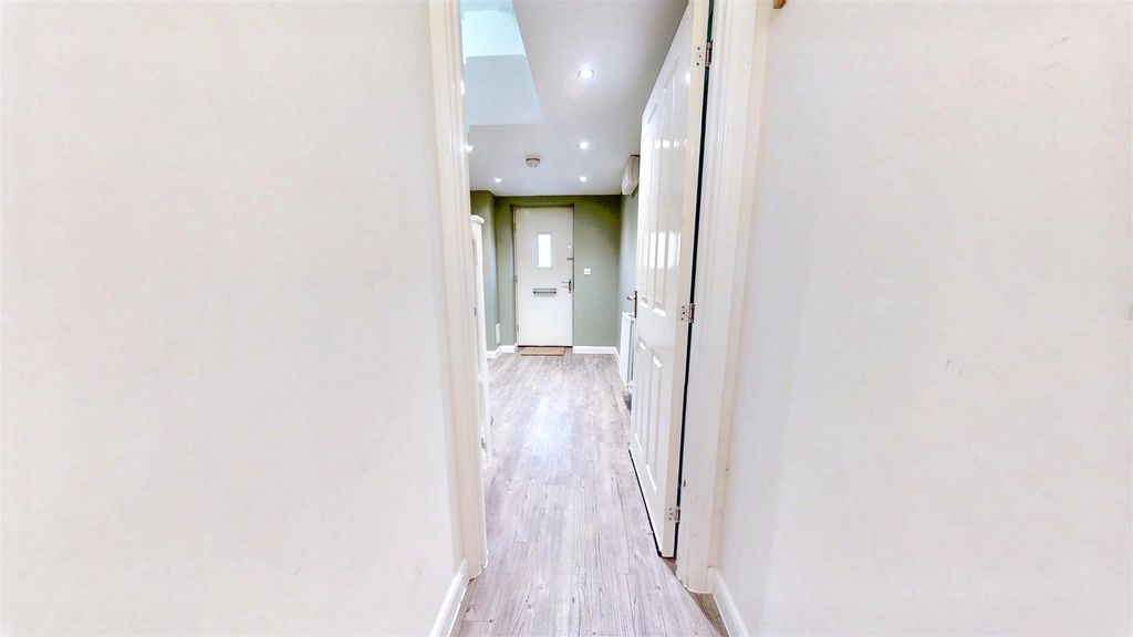 Property photo 3 of 12 10212025_142857.Jpeg