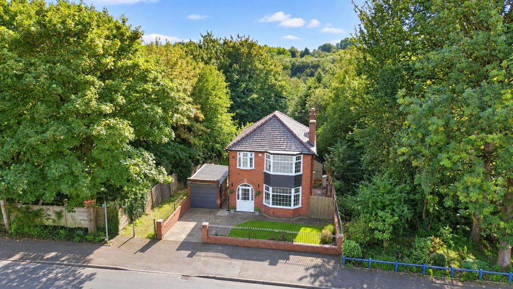 Property photo 2 of 39