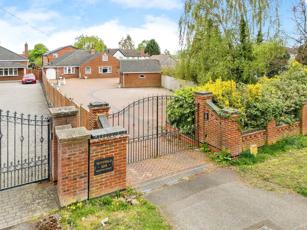 Property photo 2 of 33