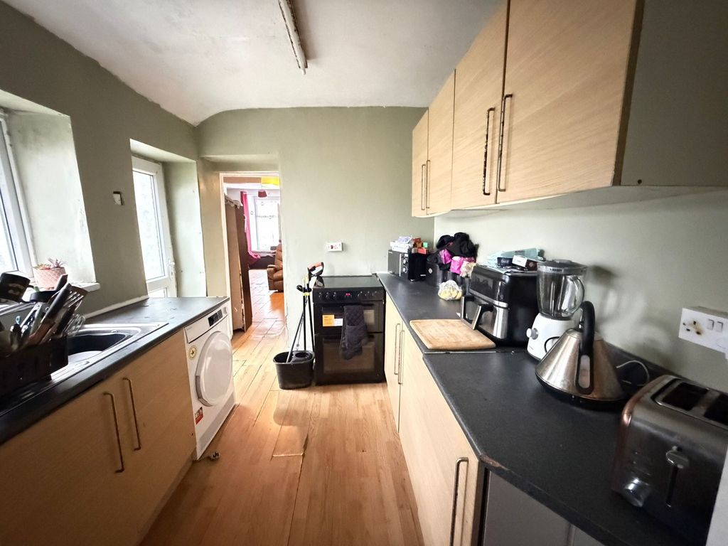 Additional image 6 of 3 bed flat for saleHill Street, Melincourt, Neath, Neath Port Talbot. SA11