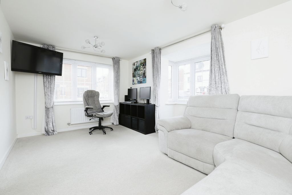 Property photo 3 of 23 8G9A9933
