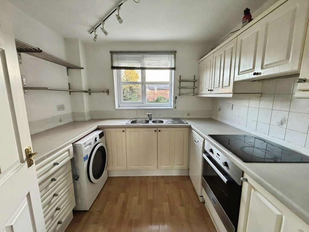 Property photo 3 of 9 Picture No. 12