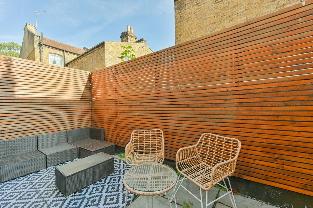 Property photo 3 of 15