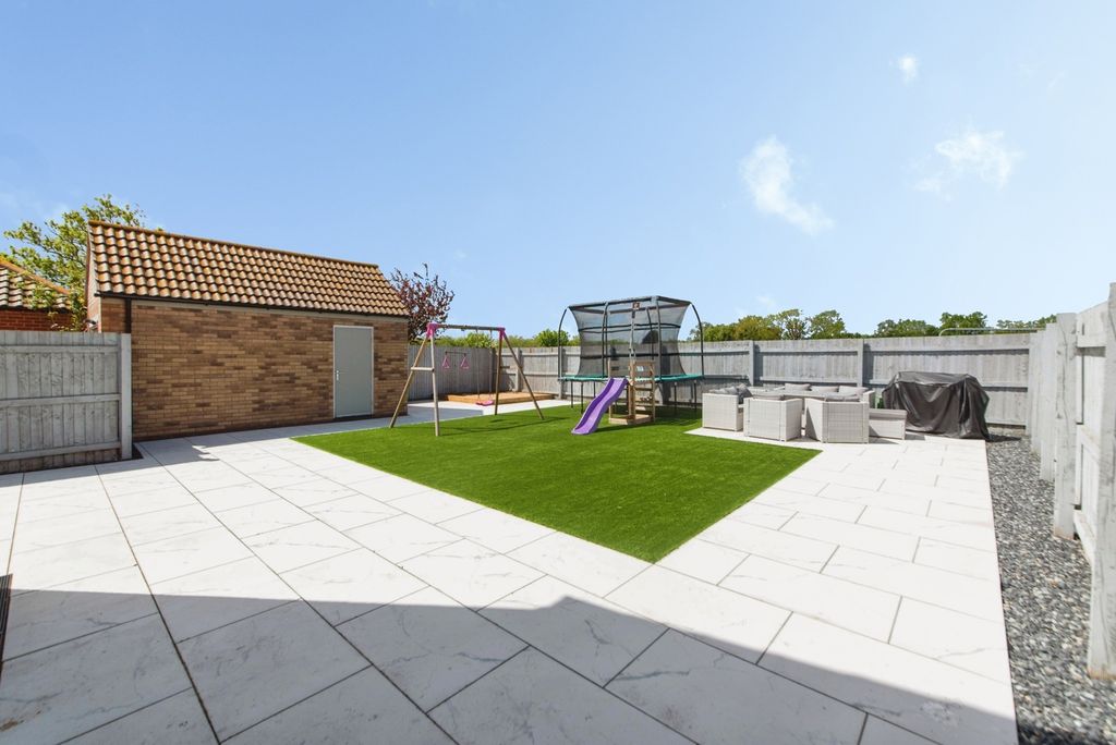 Property photo 3 of 19 Pbox-Img.Jpg