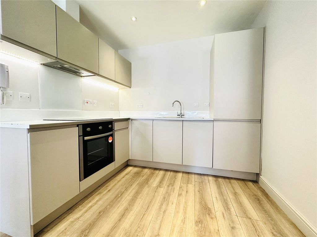Property photo 3 of 8 Picture No. 05