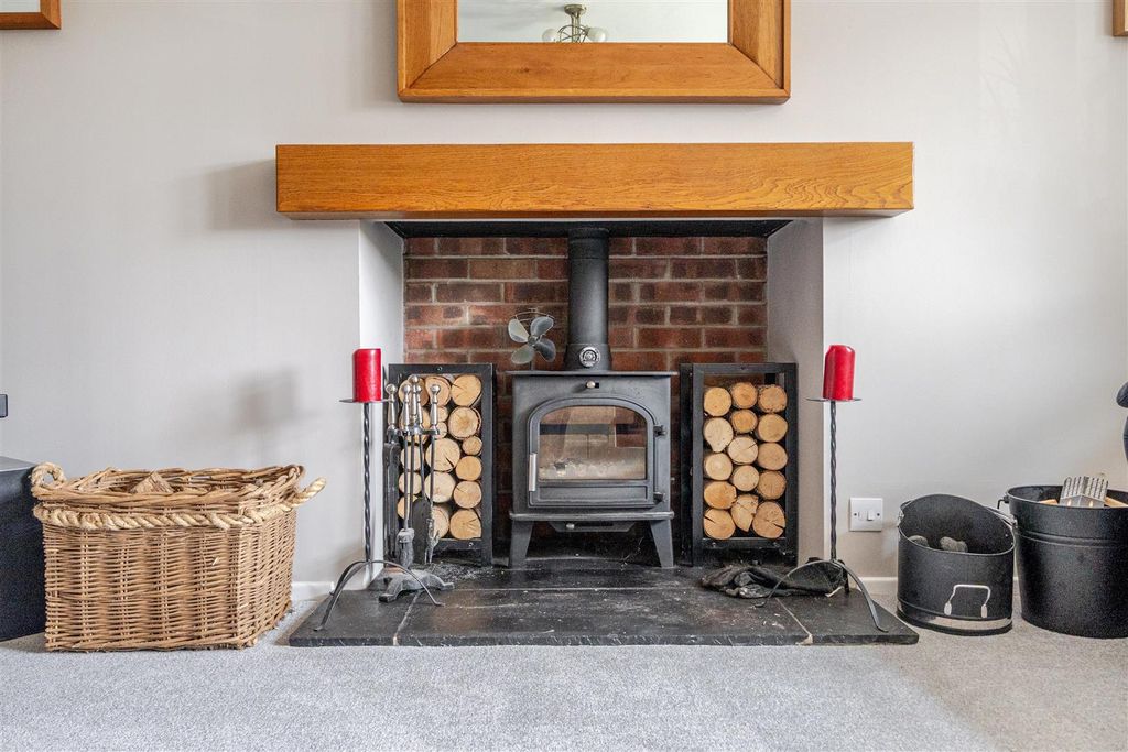 Property photo 3 of 20 Log Burner