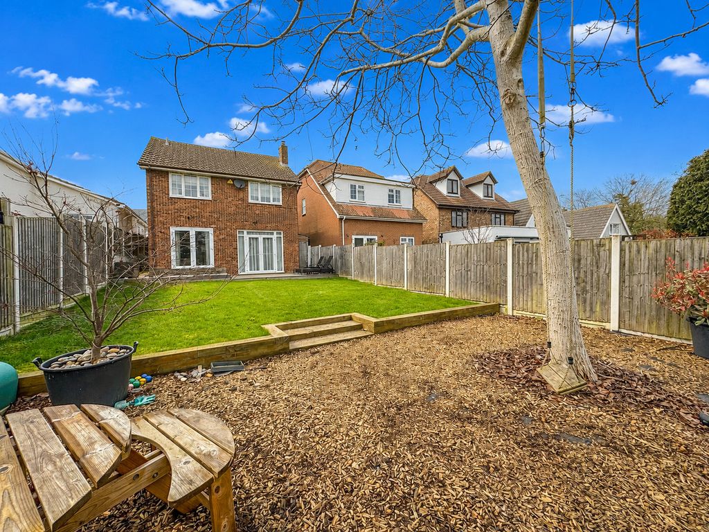 Property photo 2 of 39