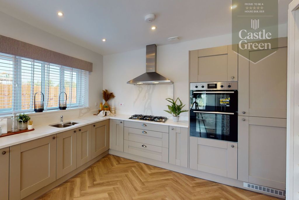 Property photo 2 of 13