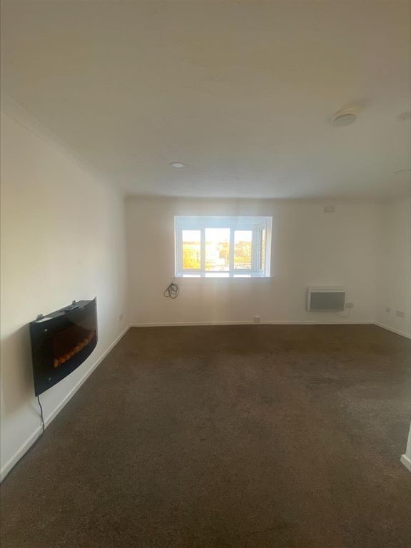 Property photo 2 of 6 4F Chapelcross Avenue Pic3.Jpg