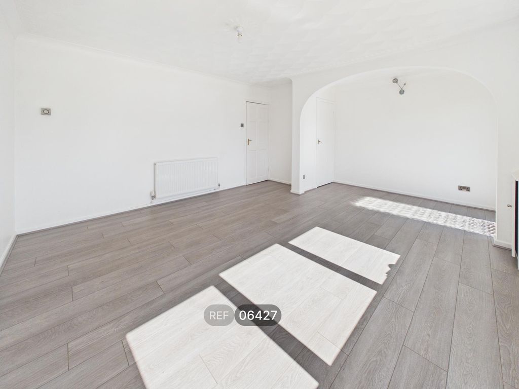 Property photo 3 of 15 Living Room