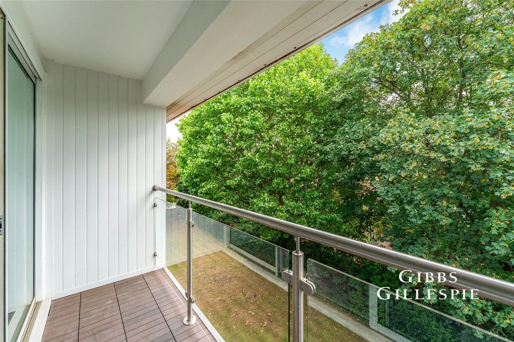 Property photo 2 of 10 Picture No. 18