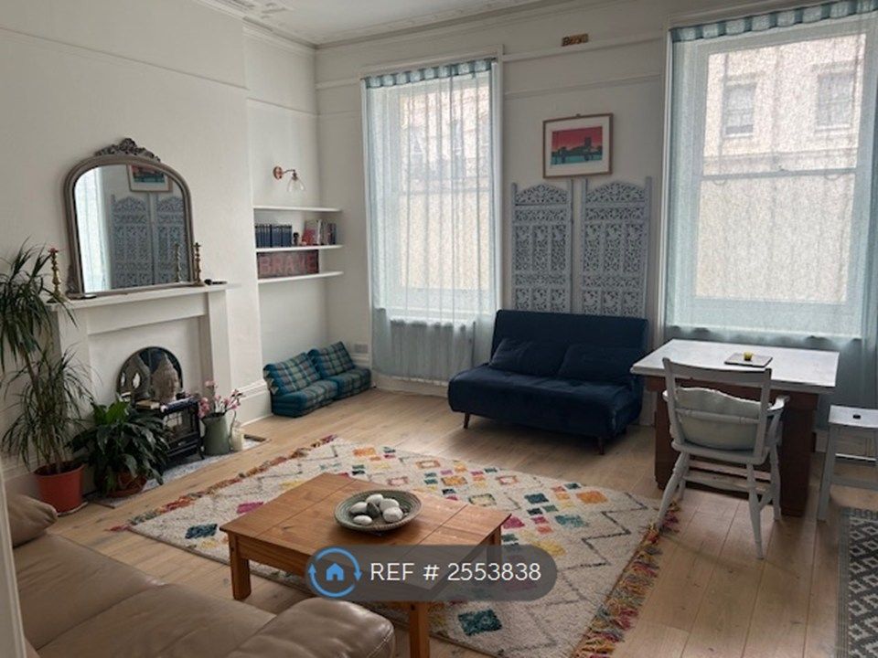 Property photo 3 of 22 Living Room