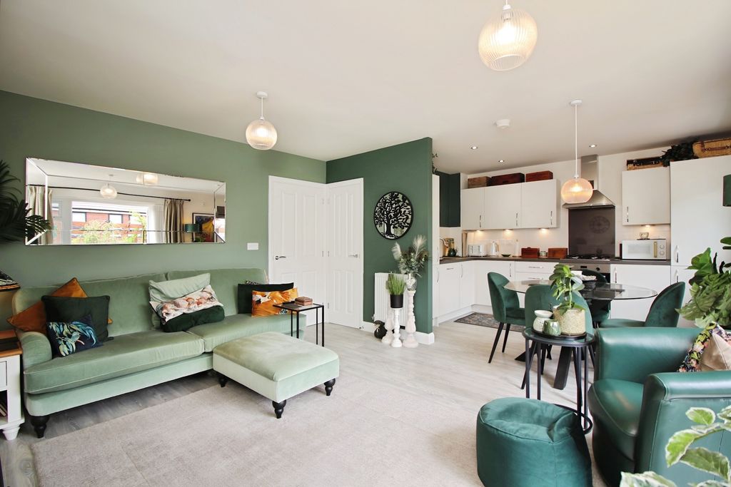 Property photo 2 of 20