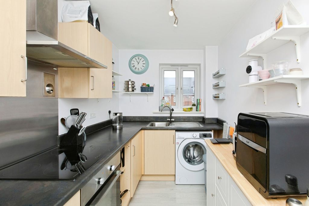 Property photo 3 of 13 Kitchen