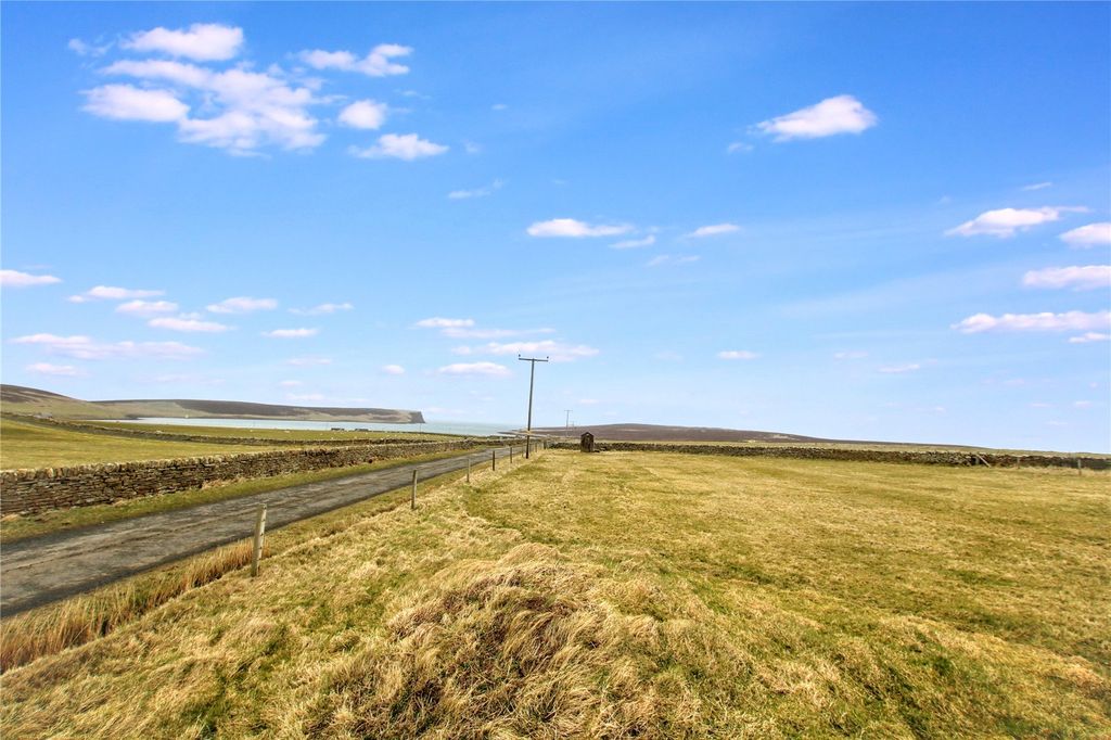 Property photo 2 of 17 Land