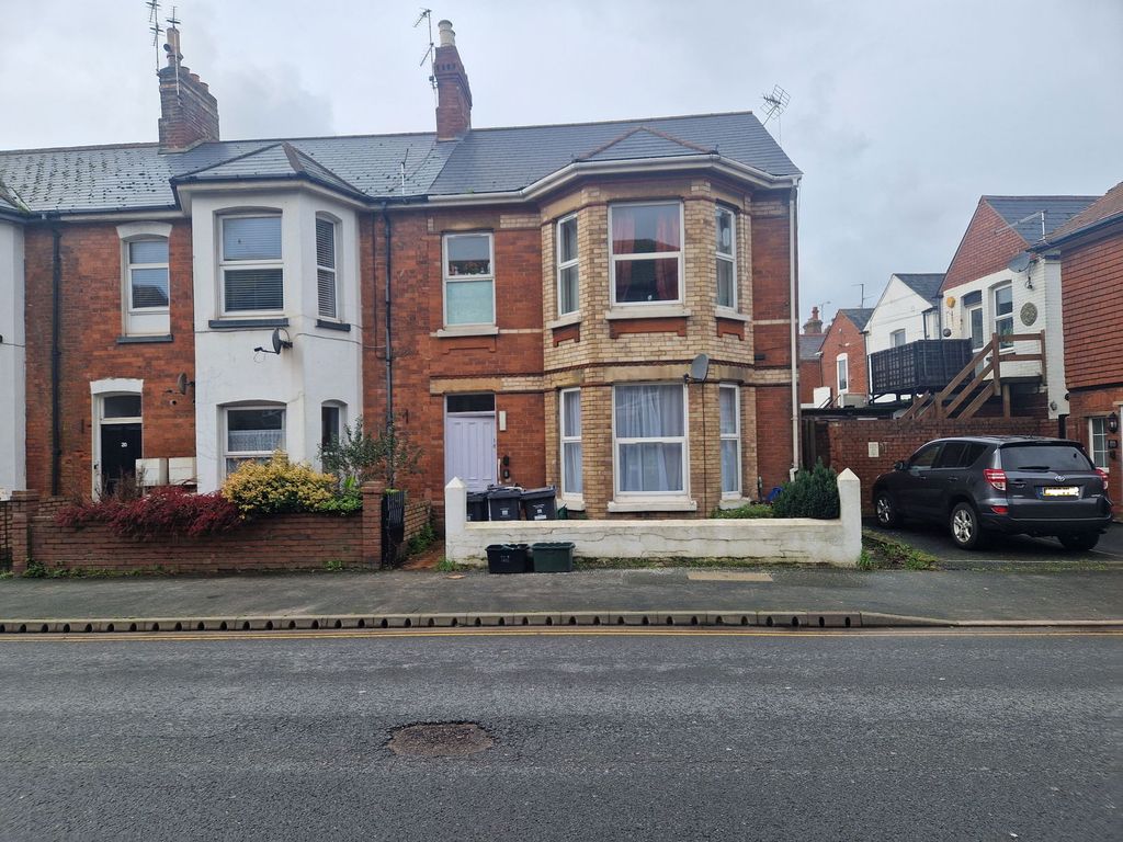 Property photo 1 of 3