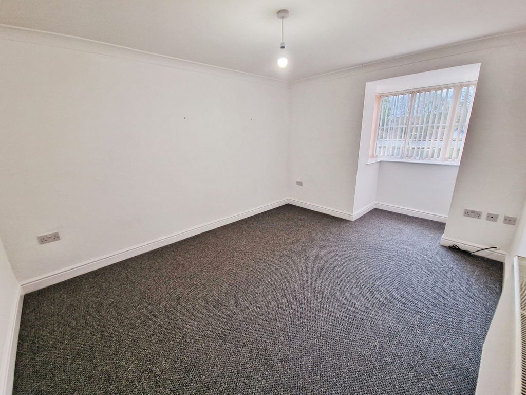 Property photo 2 of 8 Living Room