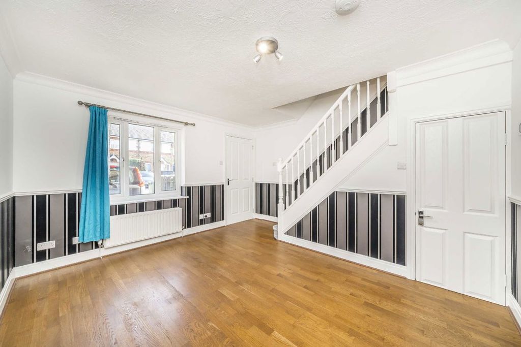Property photo 2 of 7