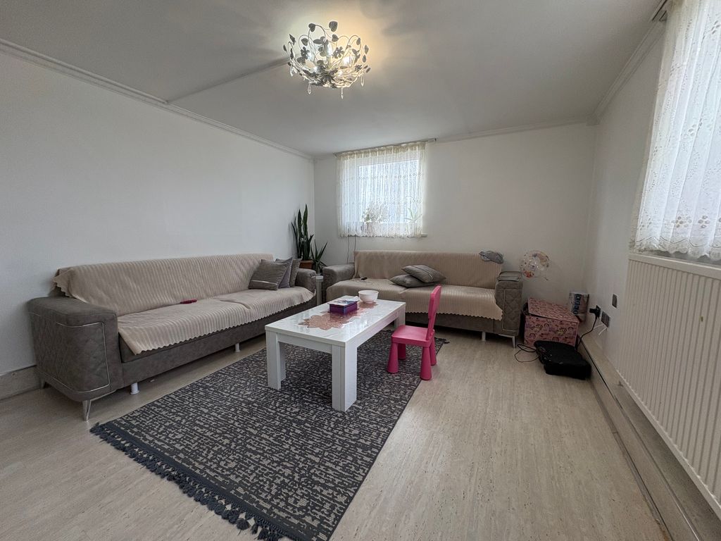 Property photo 2 of 11 Img_3341