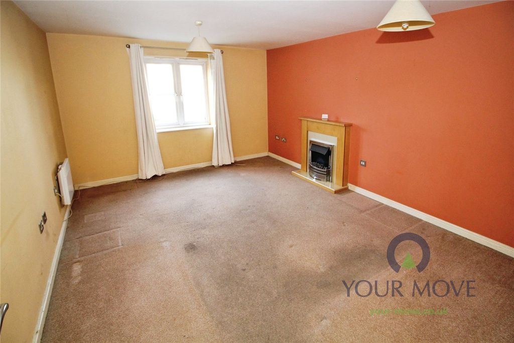 Property photo 2 of 15 Living/Dining Room