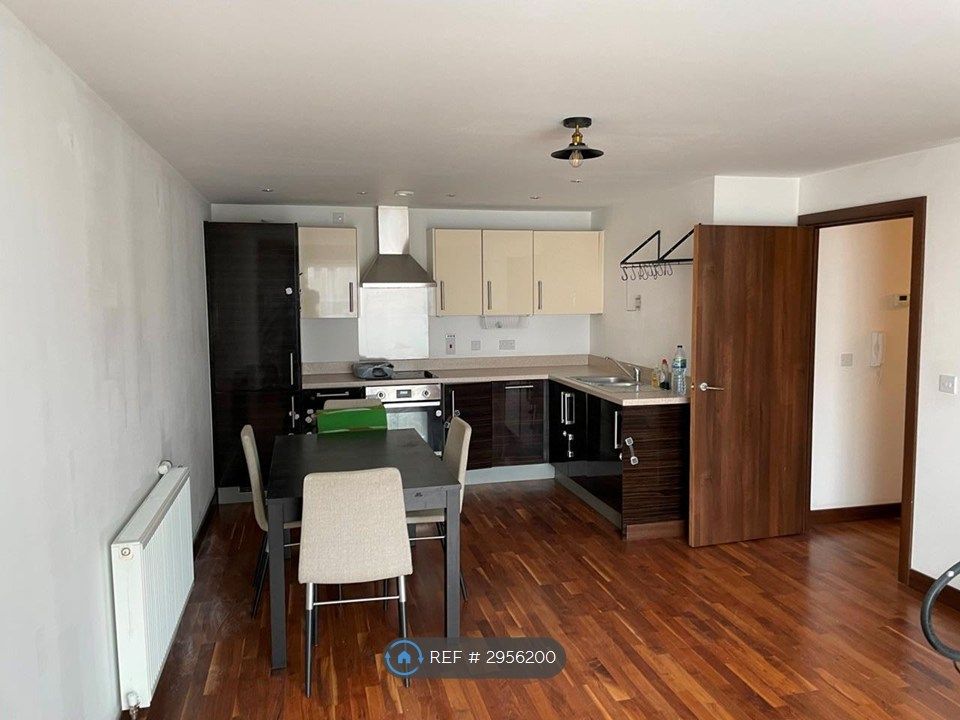 Property photo 2 of 14 Kitchen-Lounge