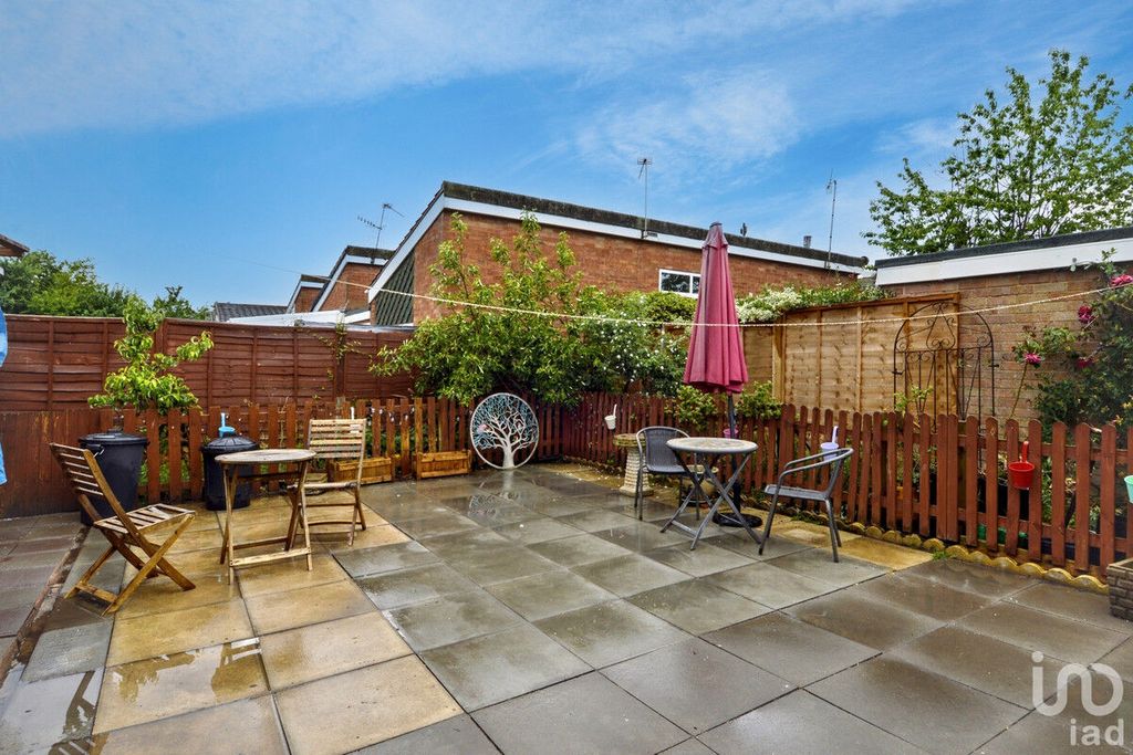Property photo 2 of 24