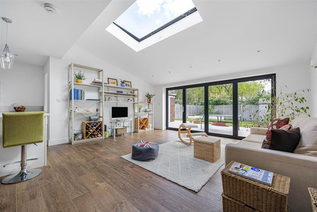 Property photo 2 of 16