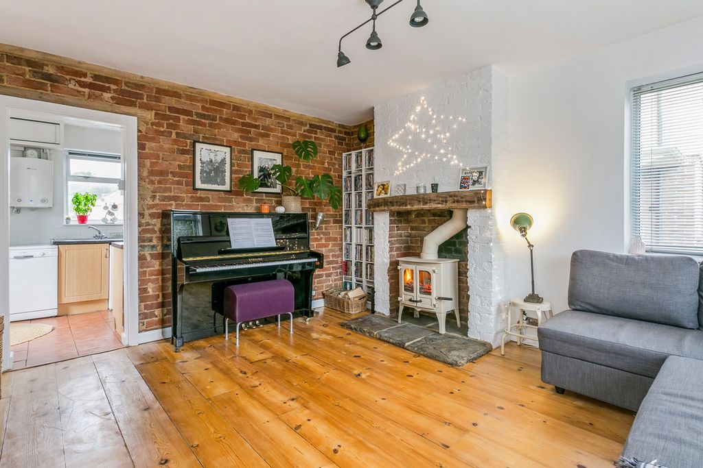 Property photo 3 of 19