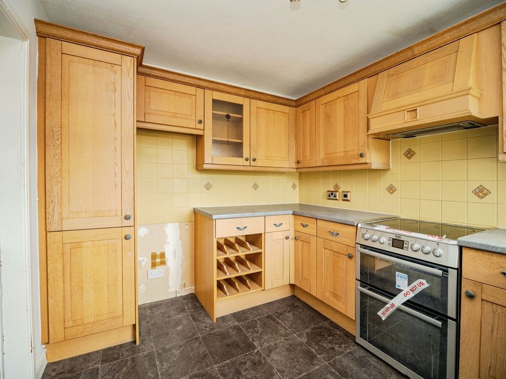 Property photo 2 of 8