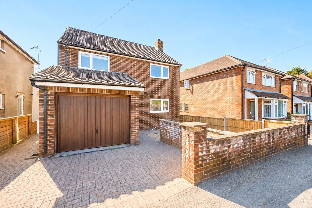 Property photo 1 of 12 Picture No. 24