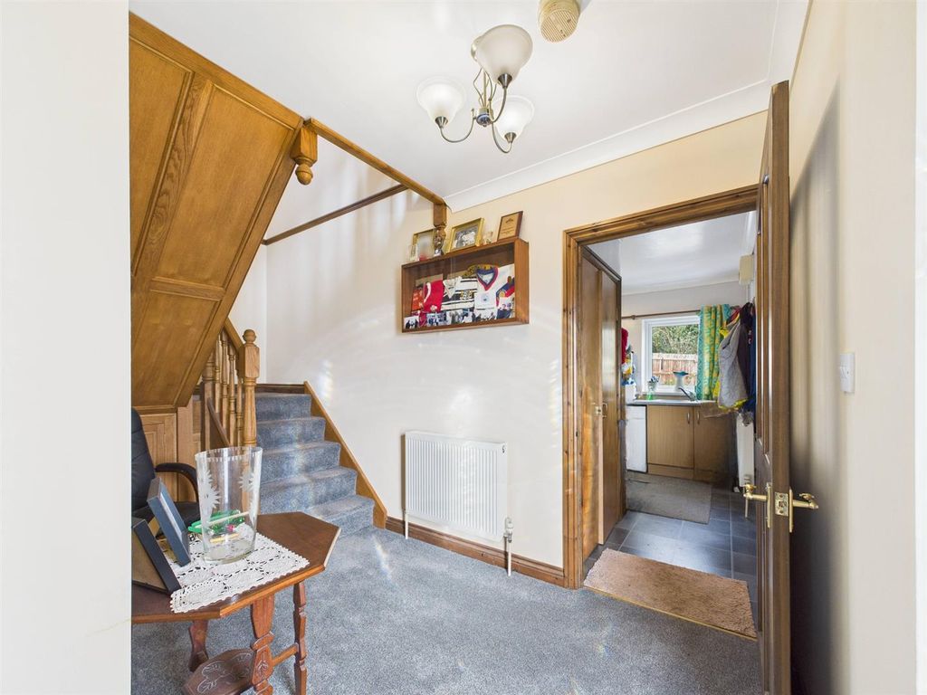 Property photo 3 of 36 Cam04045G0-Pr0049-Still011.Jpg