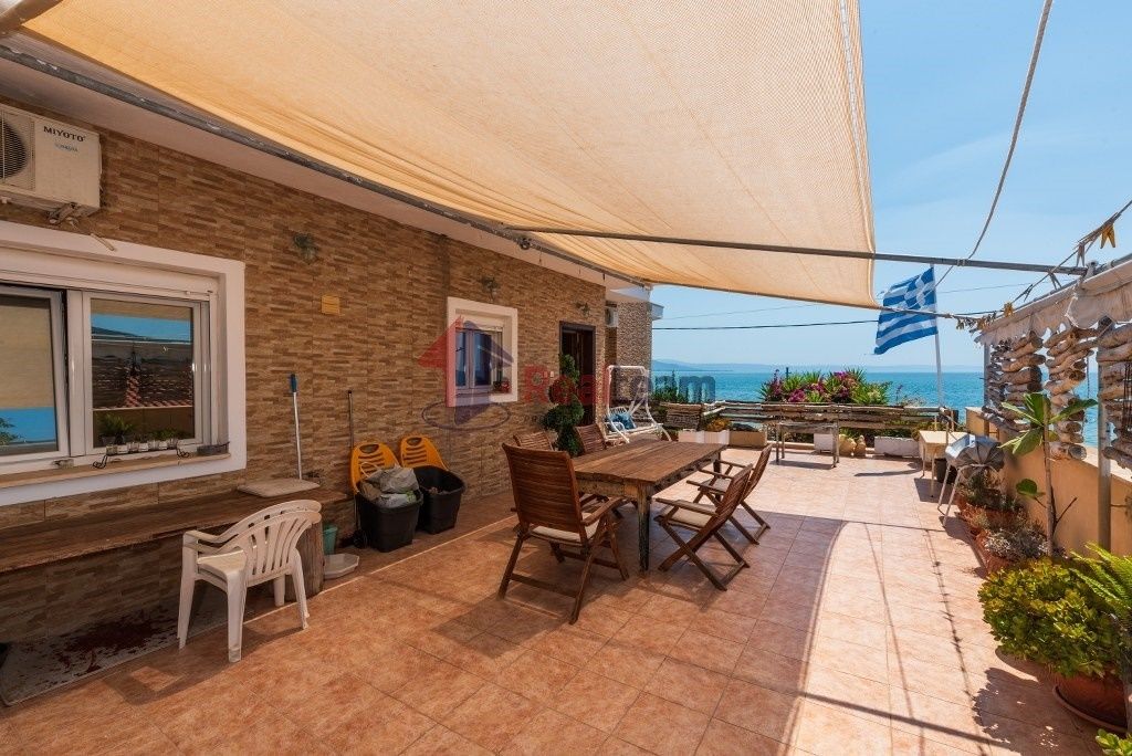 Property photo 1 of 25