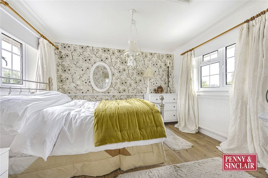 Property photo 3 of 19 Picture No. 13