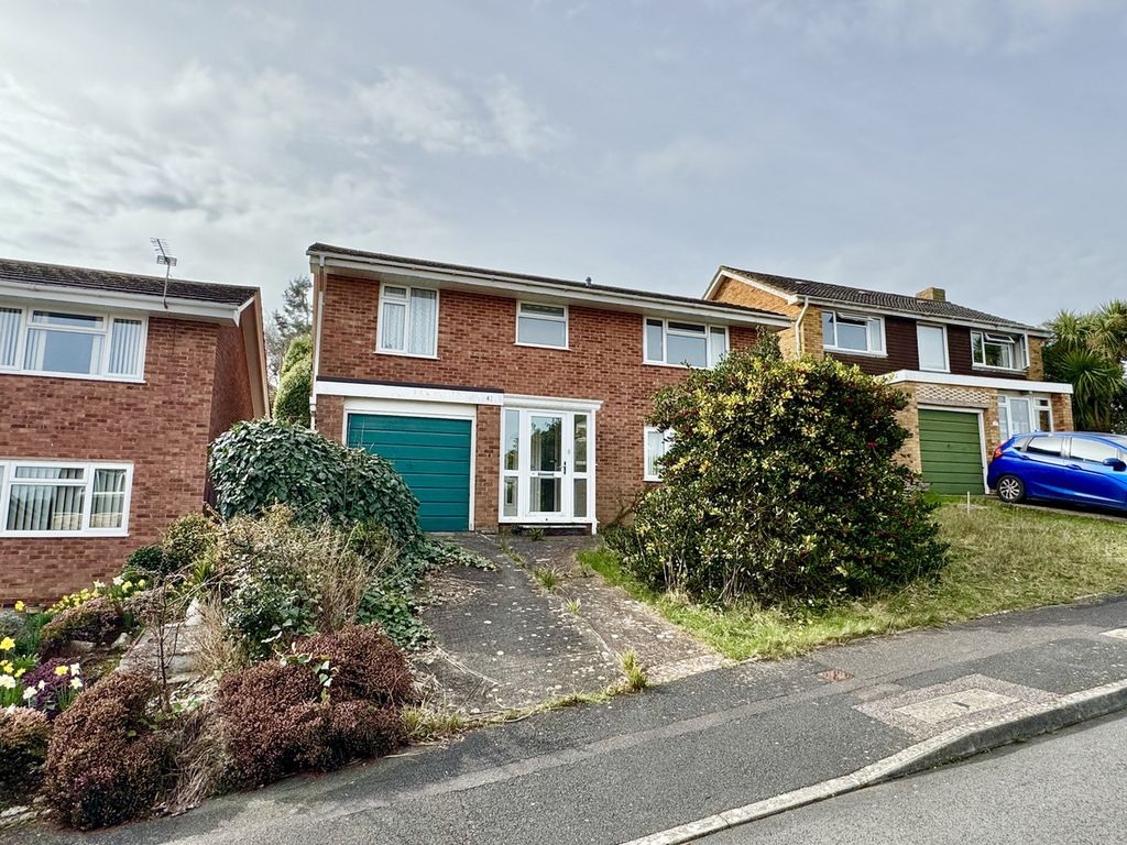 Property photo 1 of 9