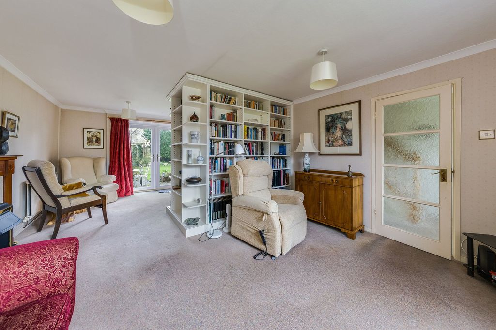 Property photo 2 of 26