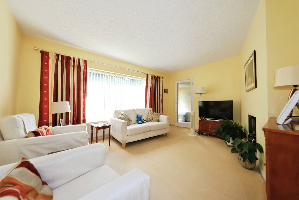 Property photo 2 of 13 Sitting Room