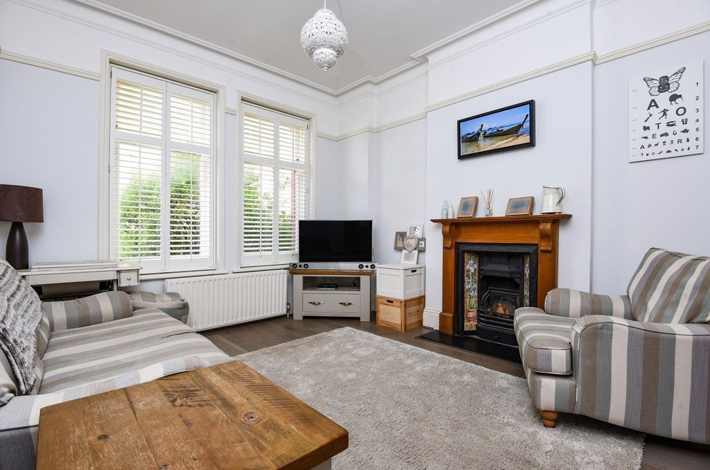 Property photo 3 of 11 Picture No. 17