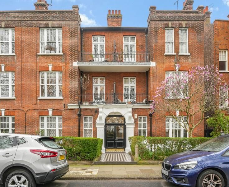 Property photo 1 of 12 Bishopsfront.Jpg