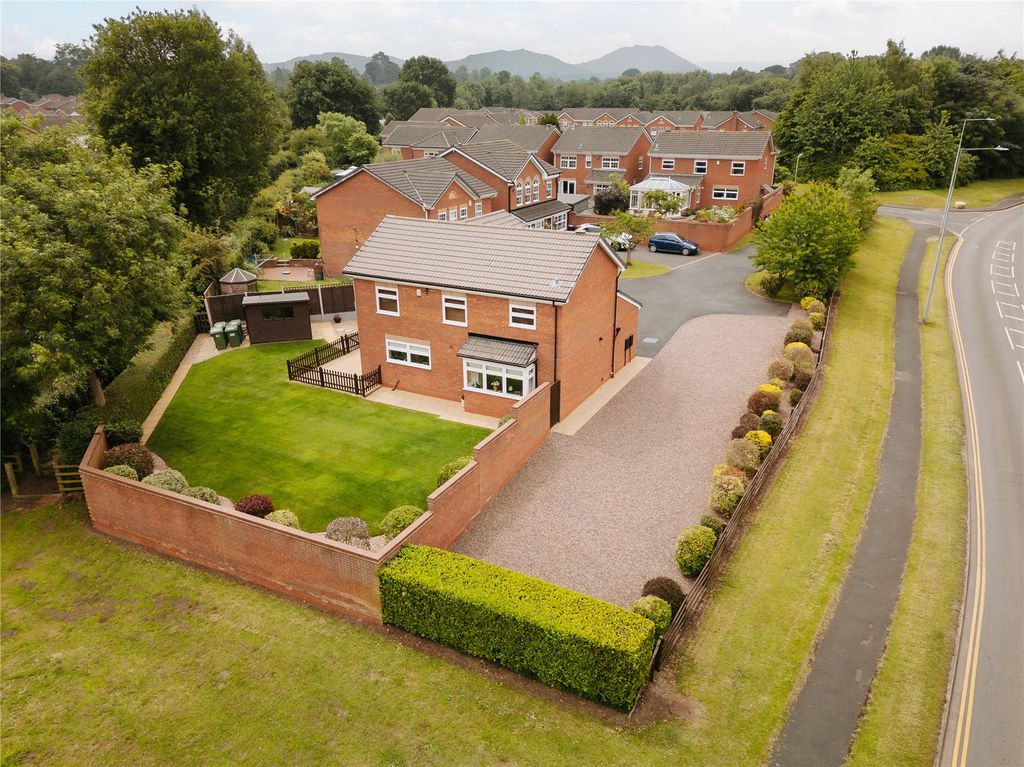 Property photo 2 of 36 Picture No. 30