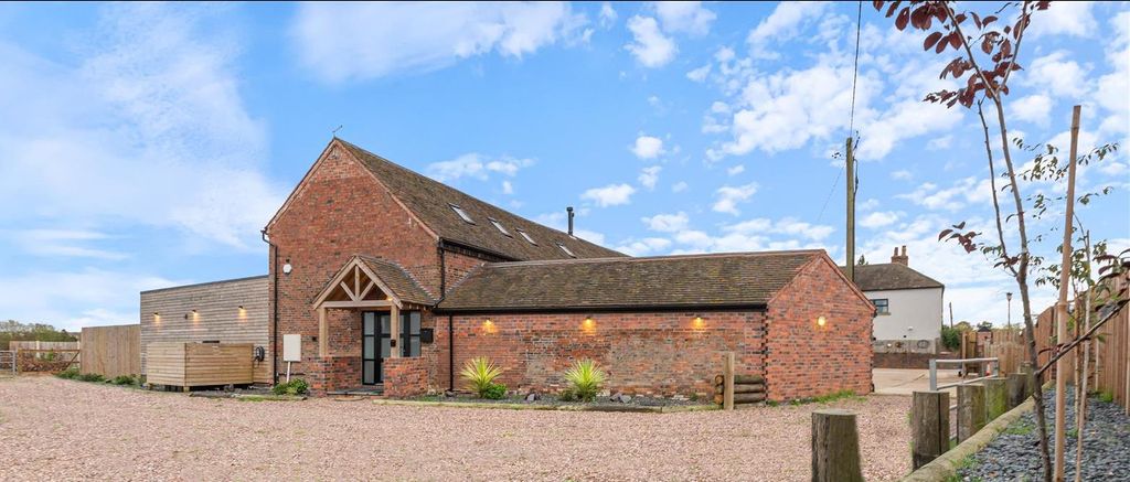 Property photo 1 of 33 No 1 Somerfield Barn .Png