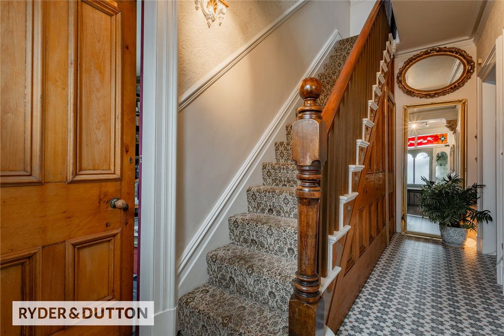 Property photo 2 of 42 Picture No. 31