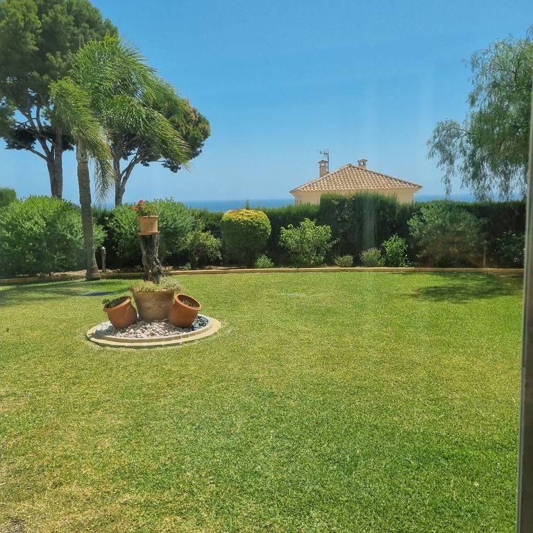 Property photo 2 of 13