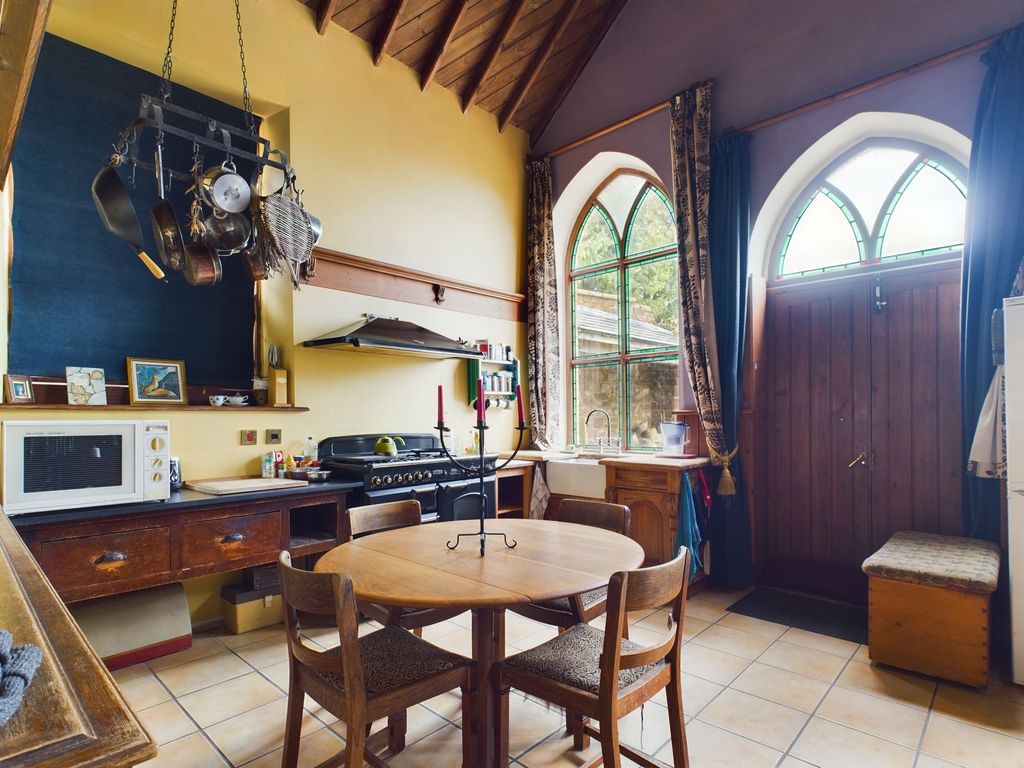 Property photo 2 of 26