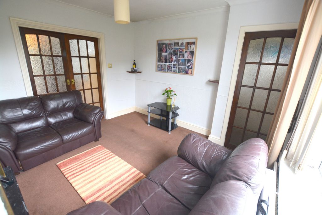Property photo 2 of 12 Photo 8