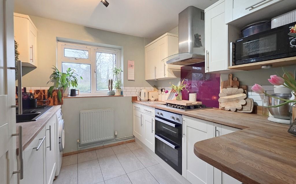 Property photo 3 of 8 4860306